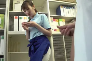 FERA-148,FERA-148 "Bạn có thích dì giống mẹ tôi không?" Tôi đã bị bắt gặp khi đang xem video người lớn của phụ nữ trưởng thành và đã xuất tinh vào bên trong mẹ tôi Yu Kawakami