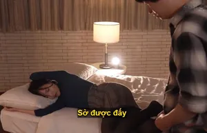 Được em nữ y tá xinh đẹp bú đầu khấc